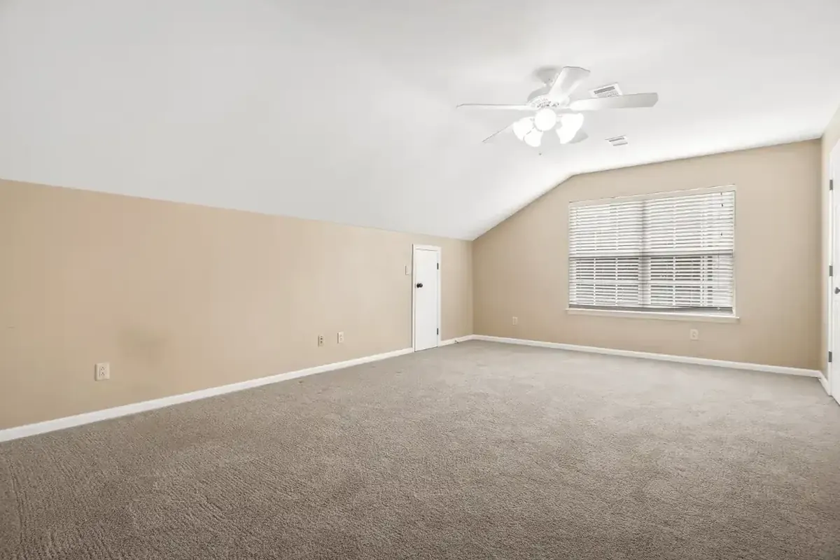The same bedroom, empty