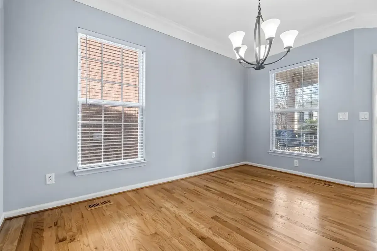 The same dining room, empty